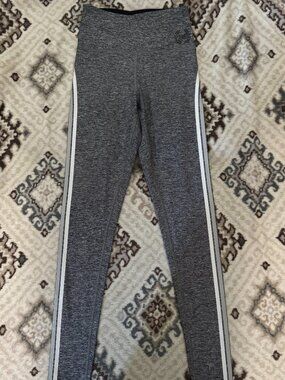 Victoria's Secret PINK Ultimate Highwaist Legging Gray Stripes